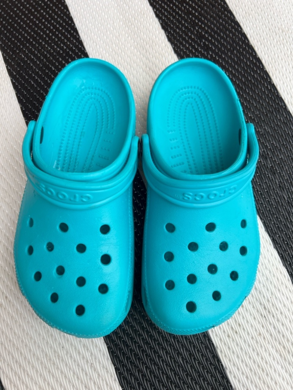 CROCS Kids Classic Clog in Turquoise